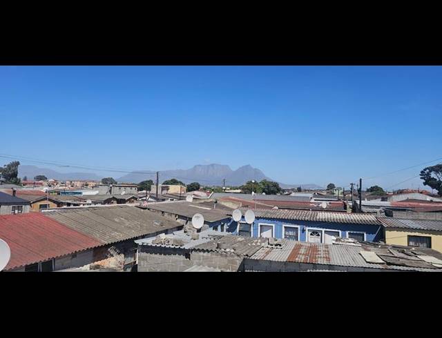 5 BEDROOM HOUSE FOR SALE IN GUGULETU